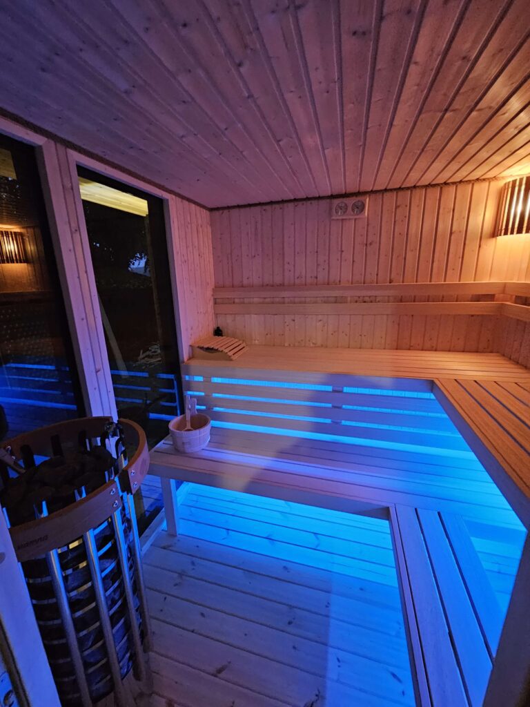 sauna nad jeziorem