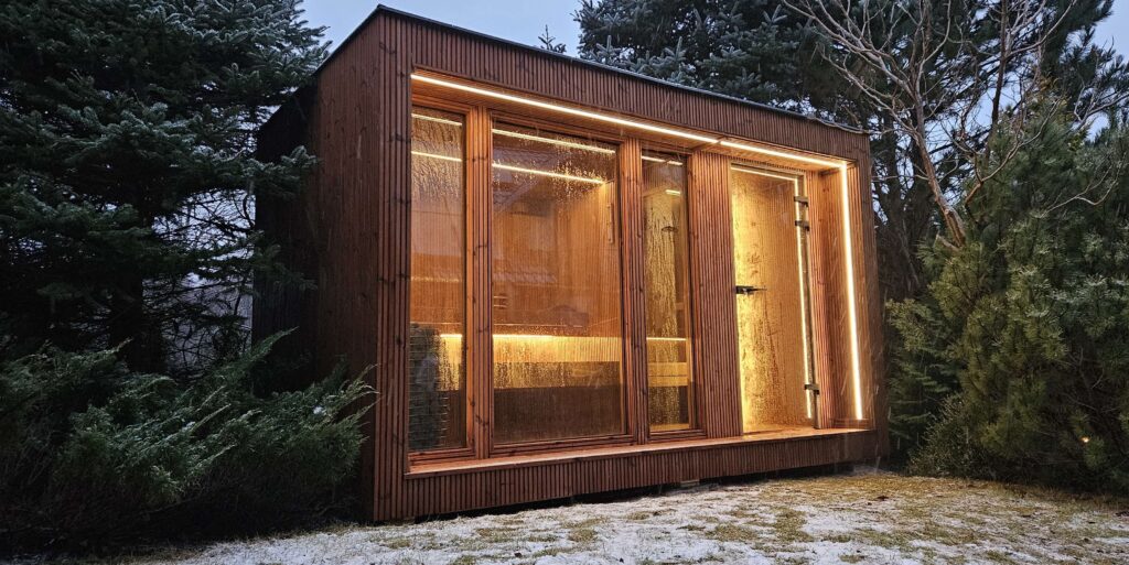 sauna w śniegu zima